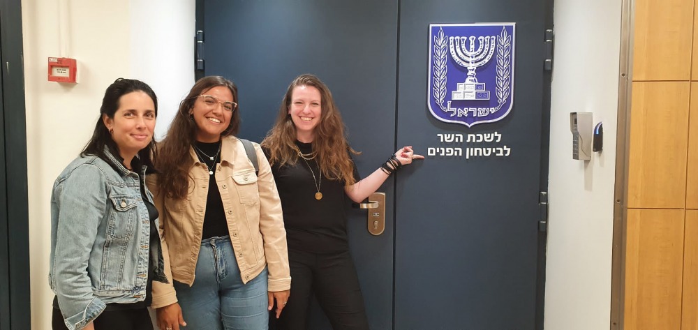 פגישה בכנסת - הקליניקה לבני נוער וצעירים במצבי סיכון
